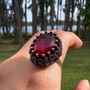 Vintage Deep Red Gemstone Ring